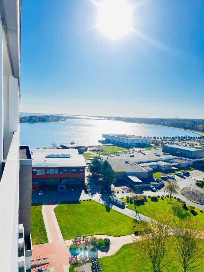 Derzeit Beliebt - Phaenomenaler Ausblick Auf Binnen- Und Ostsee Heiligenhafen Zewnętrze zdjęcie